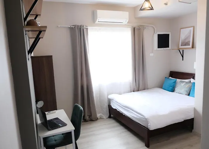 Boutique Hideaway Modern 2-bedroom Near It Park Apartment
