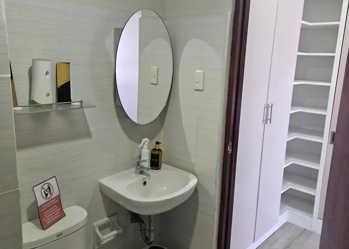 Boutique Hideaway Modern 2-bedroom Near It Park Apartment Cebu